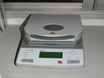 Moisture Analyzer